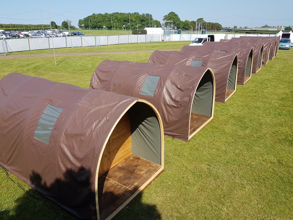 Suitehuts @ Silverstone Luaran gambar