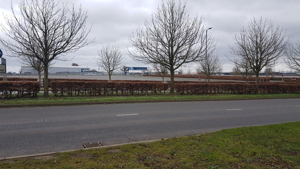 Suitehuts @ Silverstone Luaran gambar